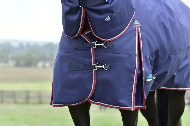 Weatherbeeta ComFiTech Essential Turnout Rug Detach-A-Neck 50g Navy/Burgundy-2