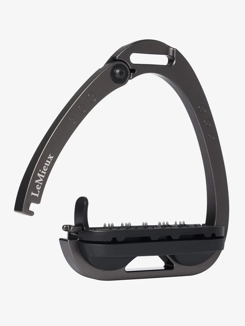 LeMieux Vector Balance Stirrup Carbon-2