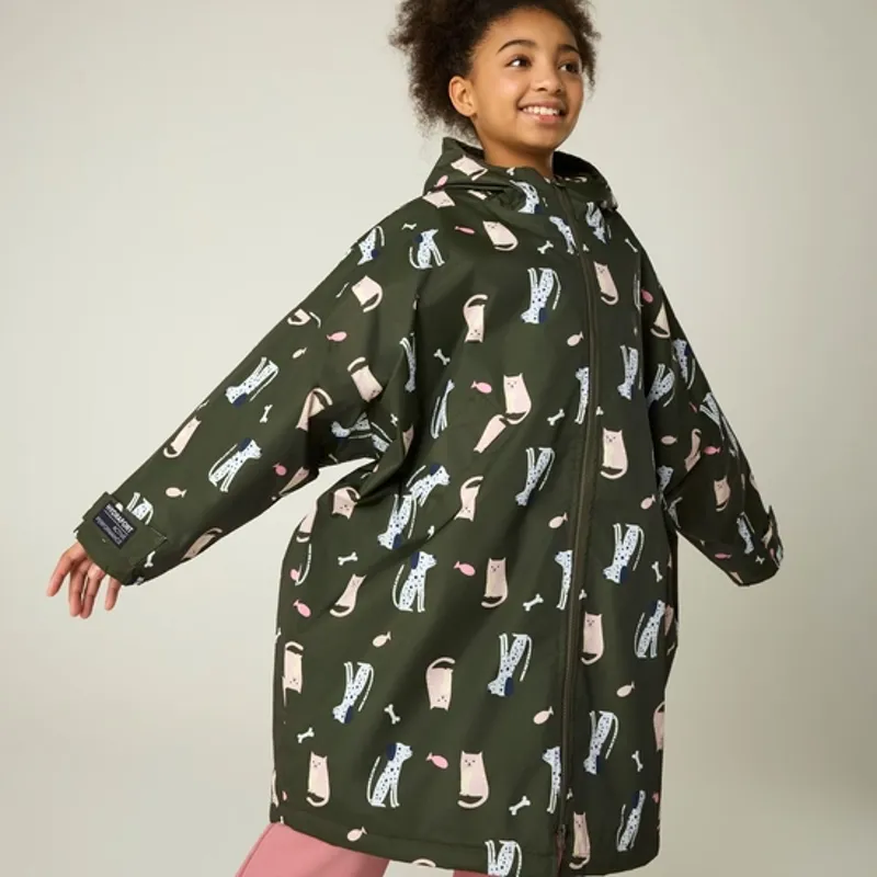 Regatta Kids Waterproof Changing Robe Dark Khaki Cats and Dogs-3