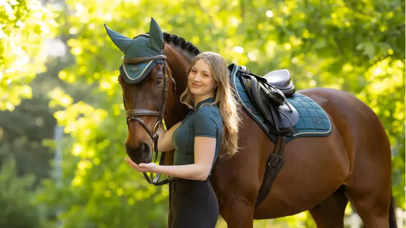 LeMieux Loire Classic Close Contact Square Jungle-2